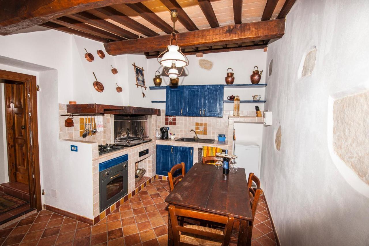 Il Borgo Del Lupo Sarteano Exterior foto
