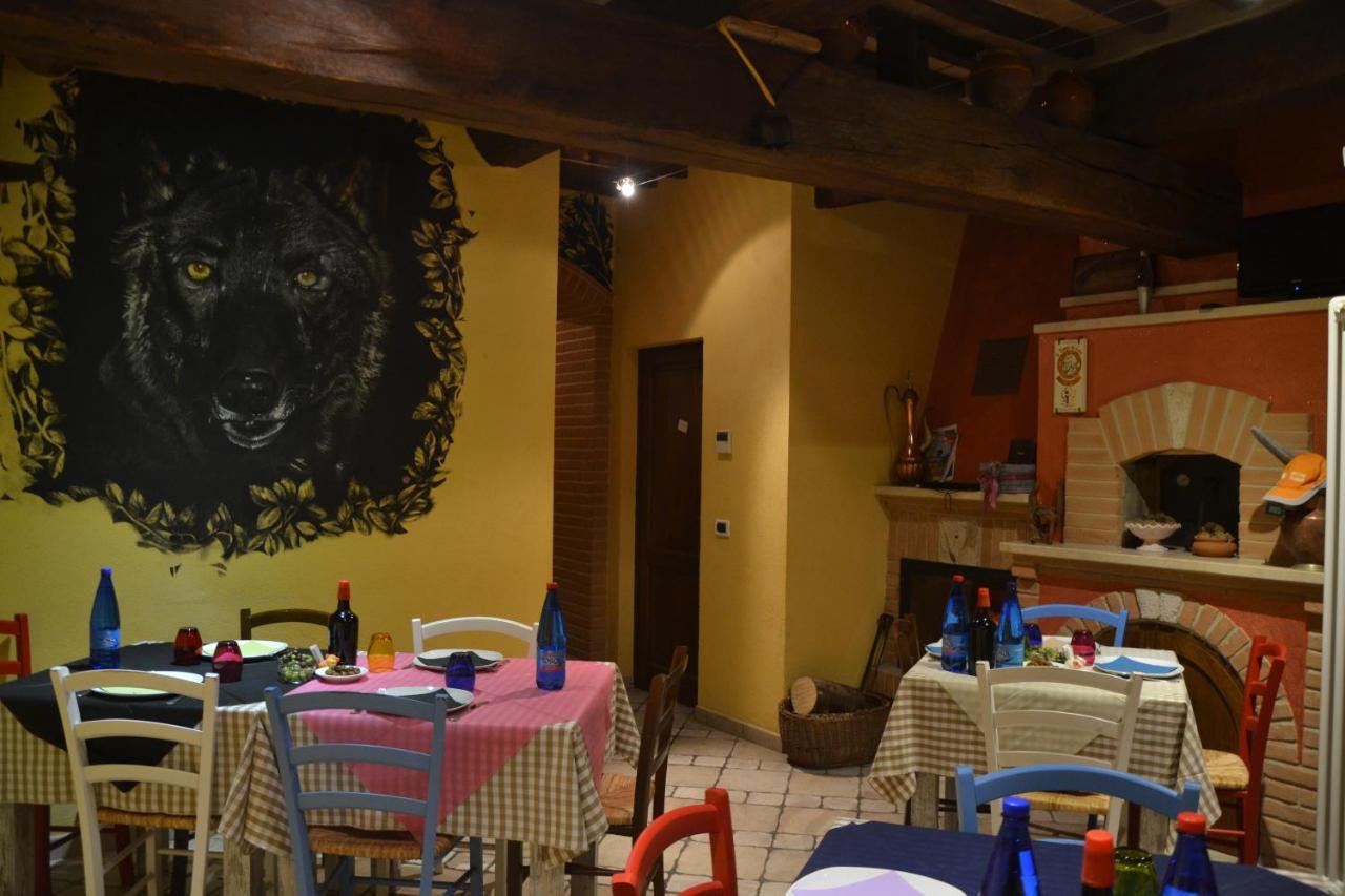 Il Borgo Del Lupo Sarteano Exterior foto